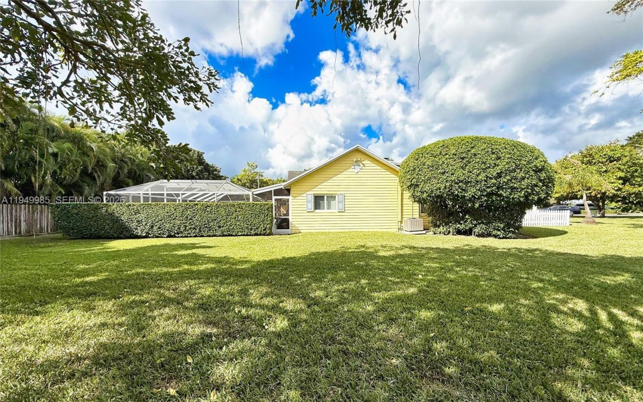 19280 SW 304th St, Homestead, FL 33030 Photo