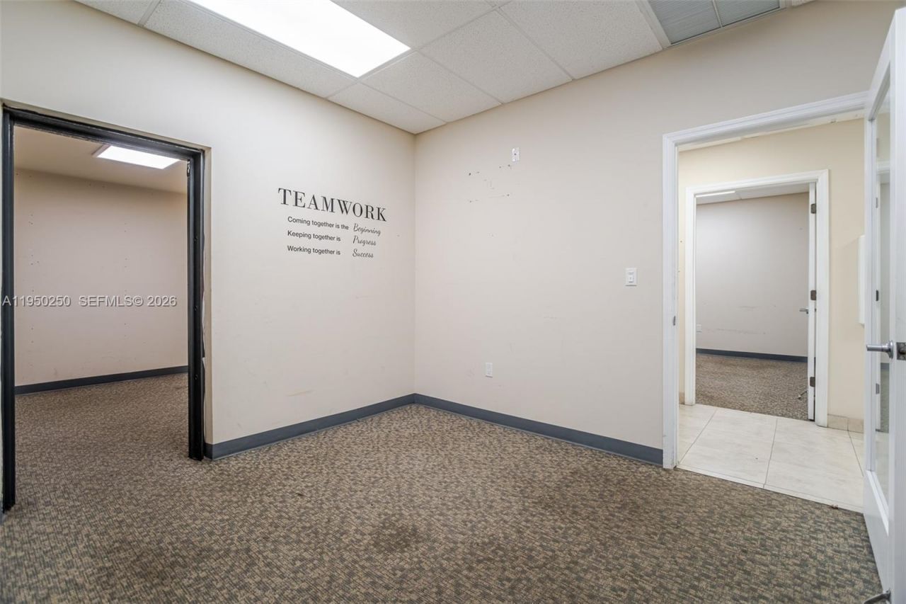 1001 NW 72nd St , Miami, FL 33150 Photo