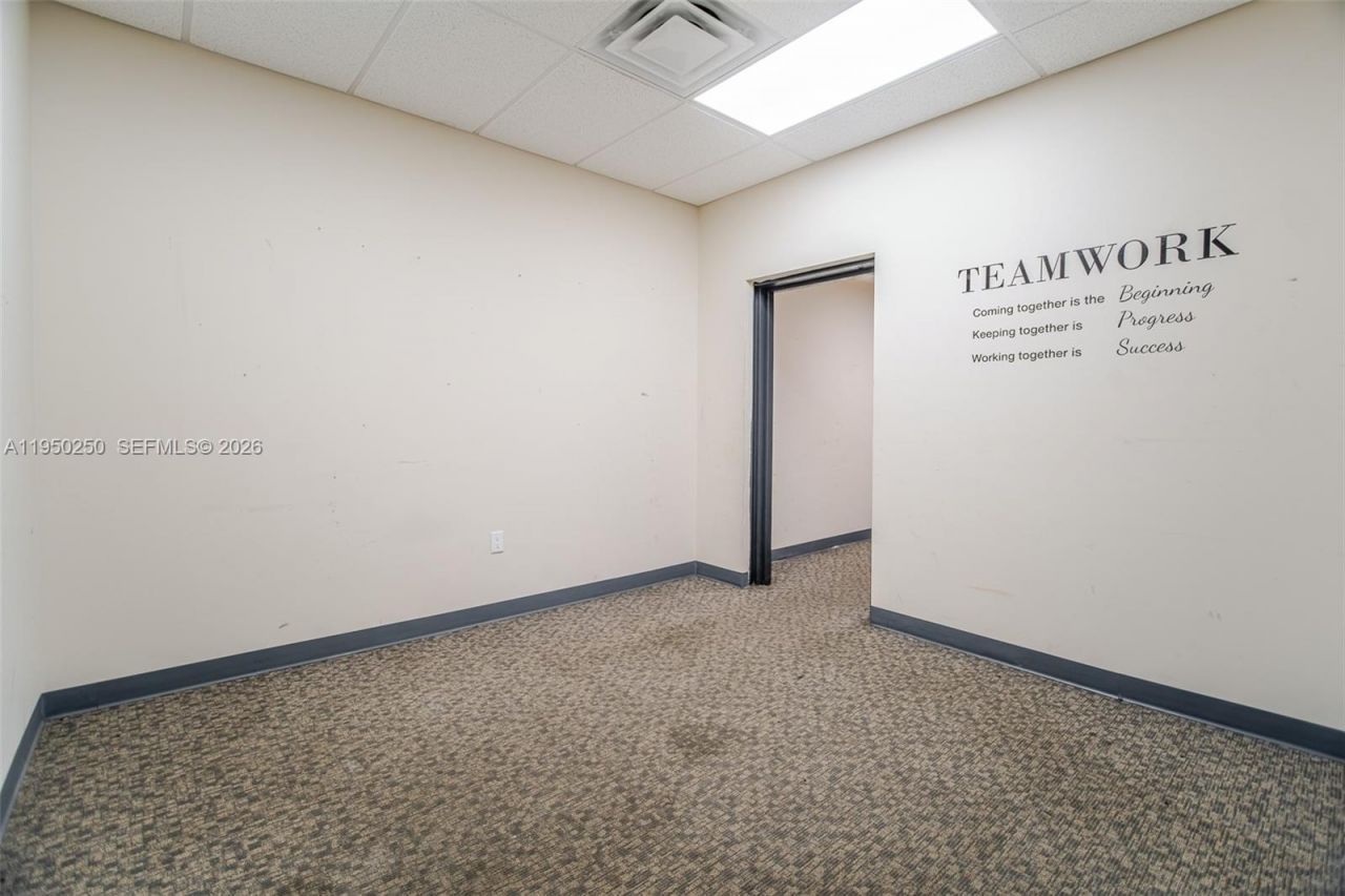 1001 NW 72nd St , Miami, FL 33150 Photo