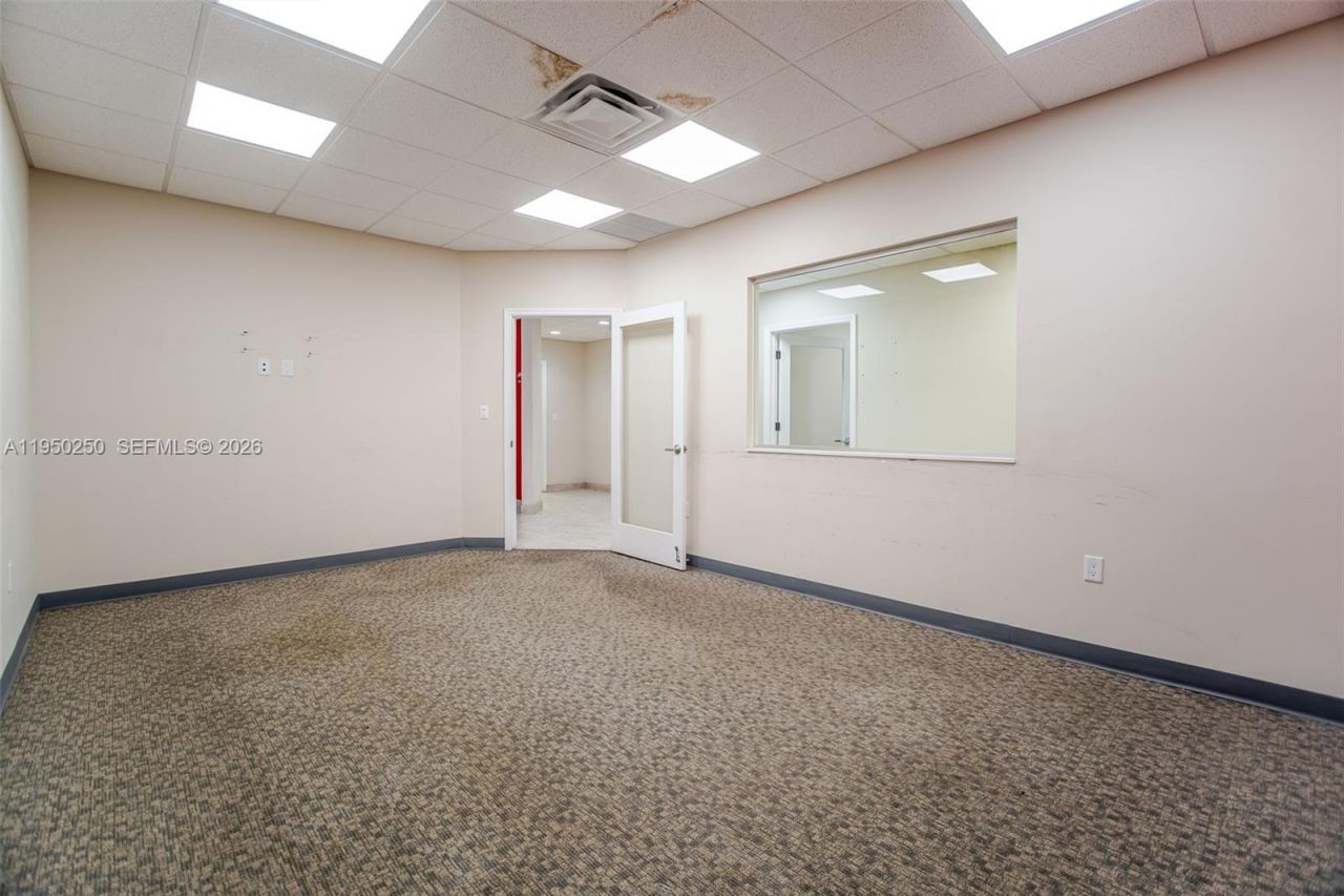 1001 NW 72nd St , Miami, FL 33150 Photo