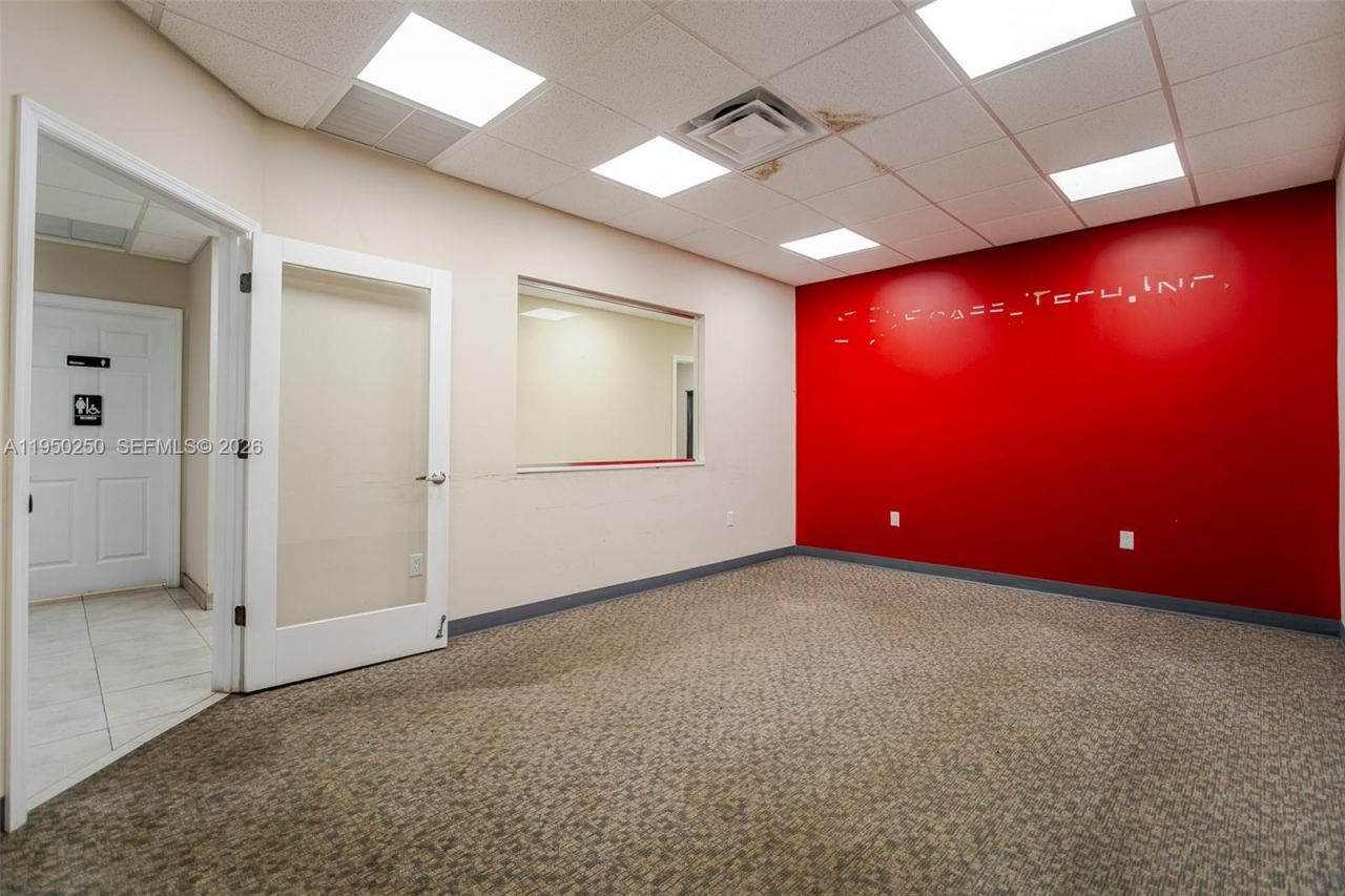 1001 NW 72nd St , Miami, FL 33150 Photo