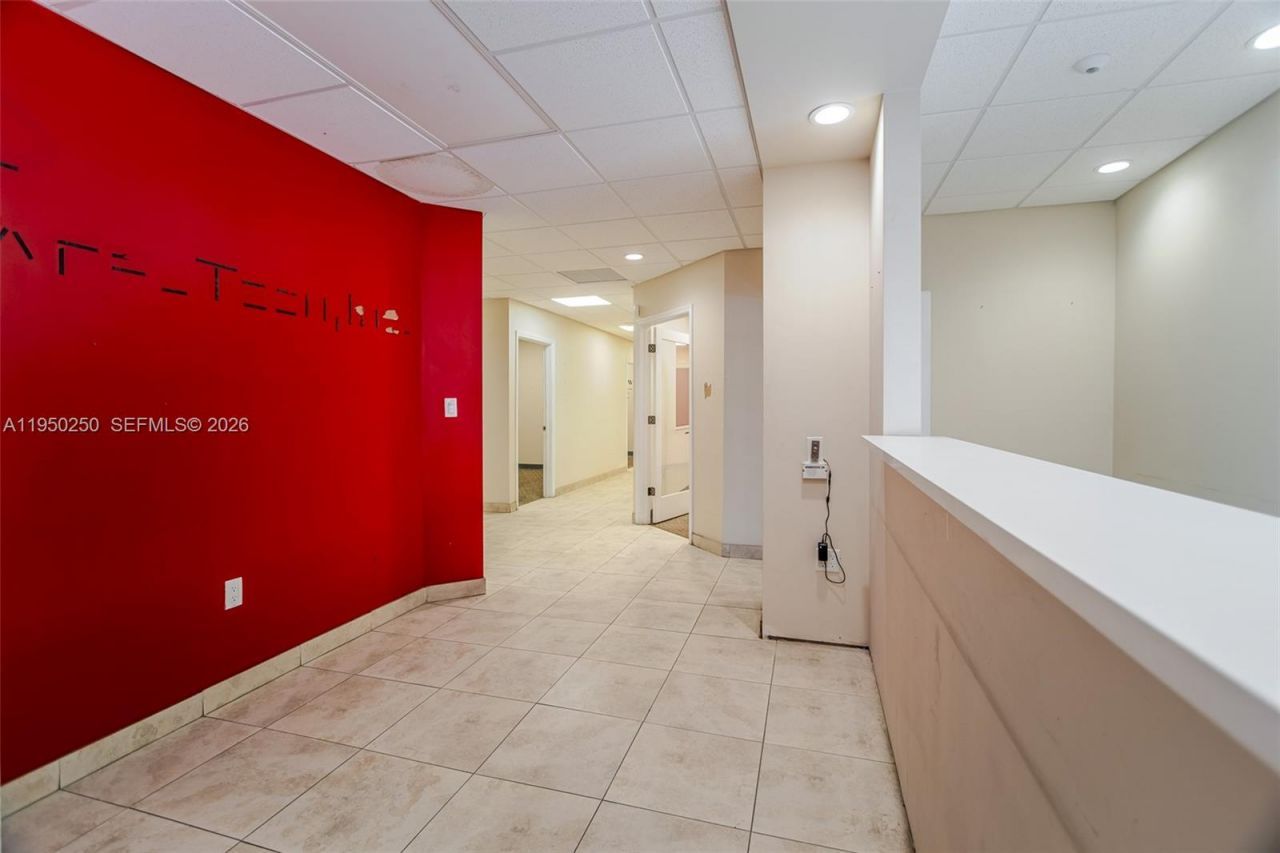 1001 NW 72nd St , Miami, FL 33150 Photo