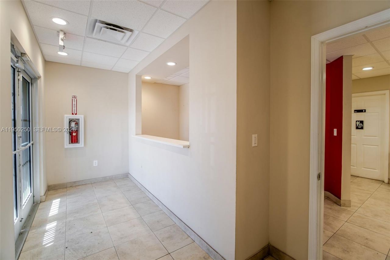 1001 NW 72nd St , Miami, FL 33150 Photo