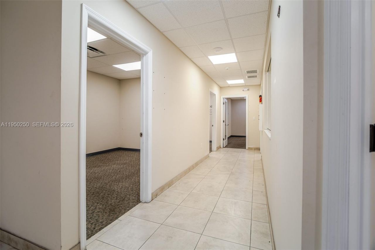 1001 NW 72nd St , Miami, FL 33150 Photo