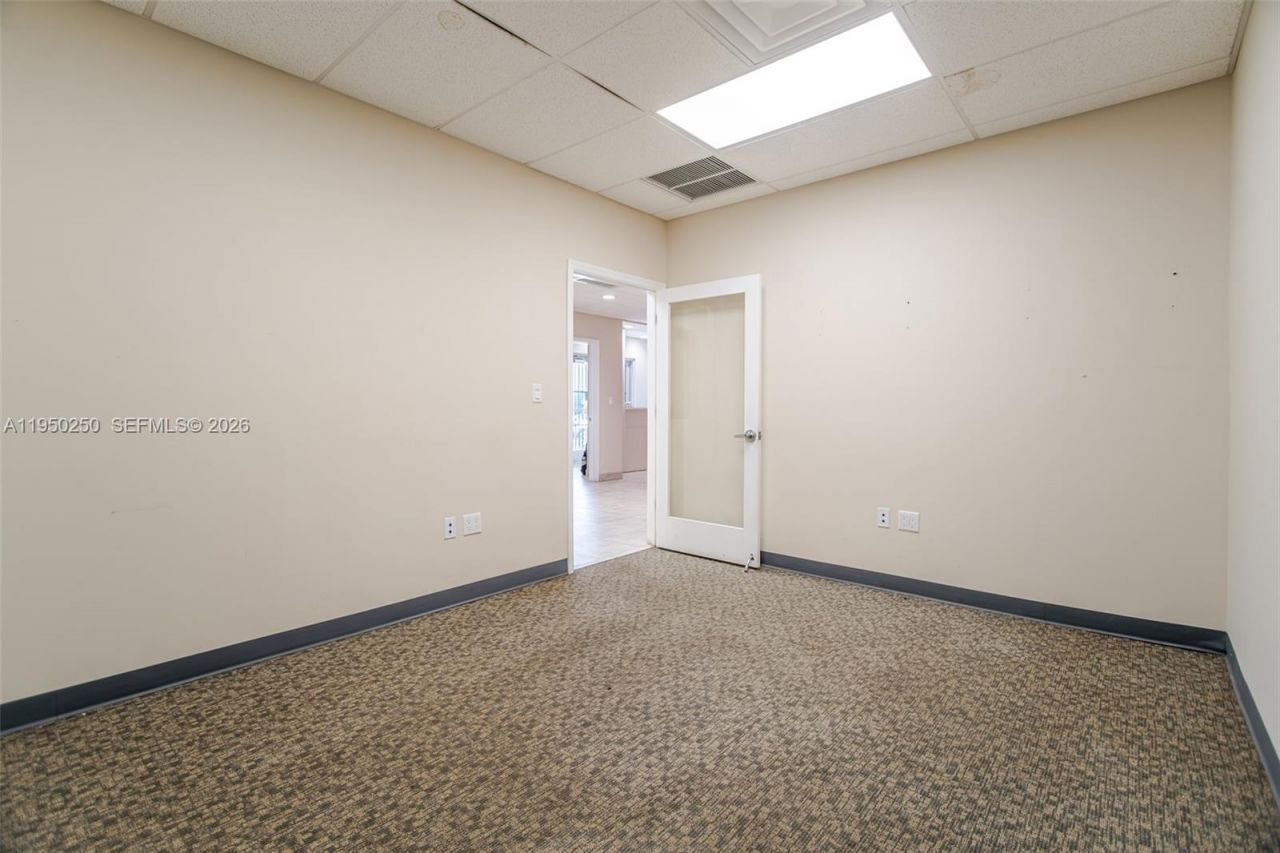 1001 NW 72nd St , Miami, FL 33150 Photo