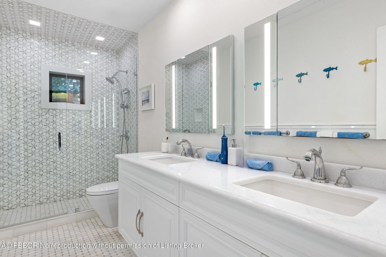 680 S Ocean Boulevard, Palm Beach, FL 33480 Photo