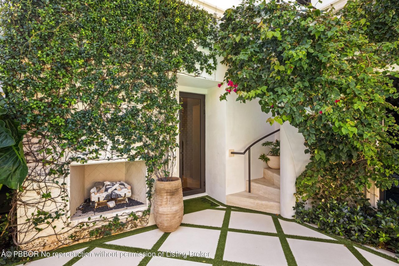 680 S Ocean Boulevard, Palm Beach, FL 33480 Photo