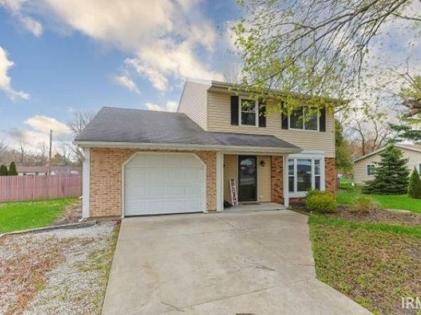 51272 Bittersweet Road, Granger, IN 46530