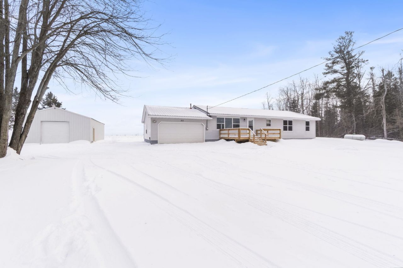 311 Maxwell Road, Cheboygan, MI 49721 Main Photo