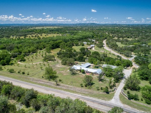 5322 State Highway 16 N, Bandera, TX 78008