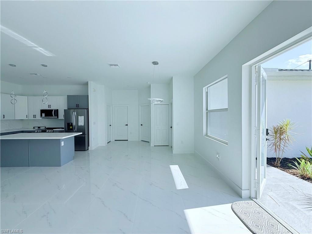 4006 2nd St Sw, Lehigh Acres, FL 33976 Photo