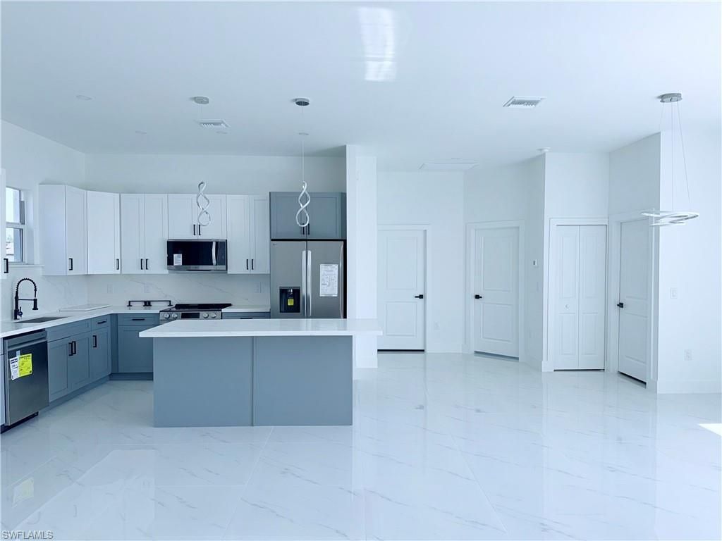 4006 2nd St Sw, Lehigh Acres, FL 33976 Photo