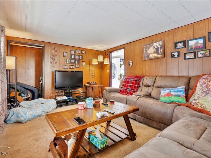 11335 Meadowbrook Avenue, Alliance, OH 44601 Photo 4