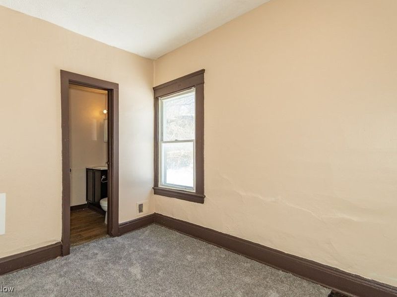 813 Wayside Road, Cleveland, OH 44110 Photo 12