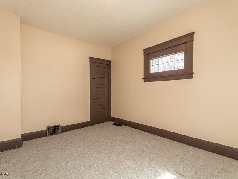 813 Wayside Road, Cleveland, OH 44110 Photo 17