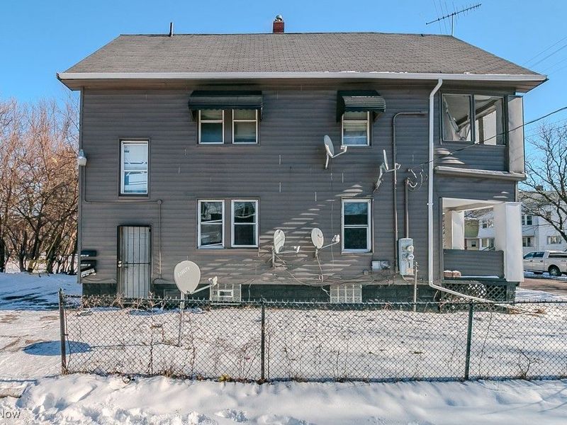 813 Wayside Road, Cleveland, OH 44110 Photo 2