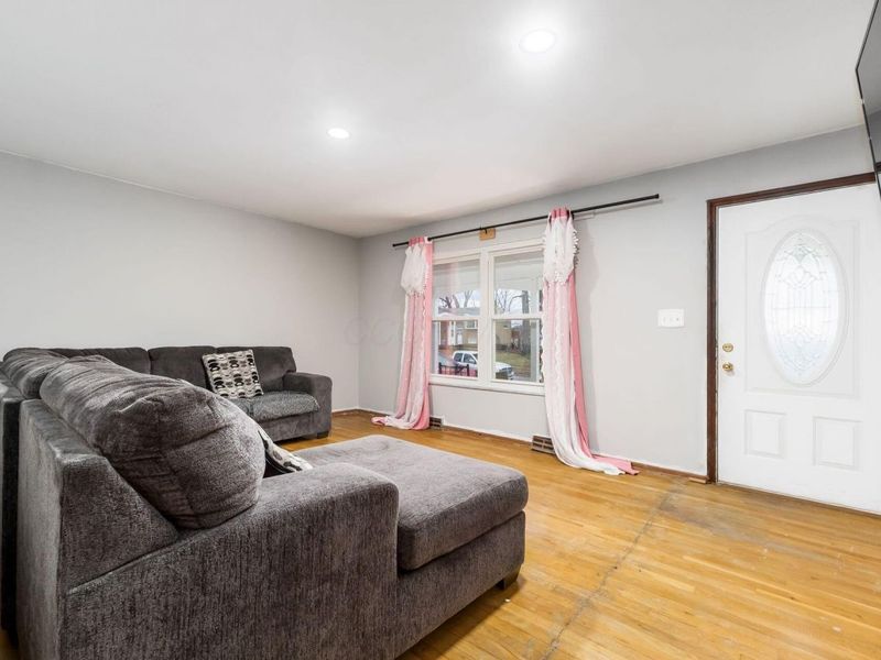 893 Hunt Valley Drive, Reynoldsburg, OH 43068 Photo 10