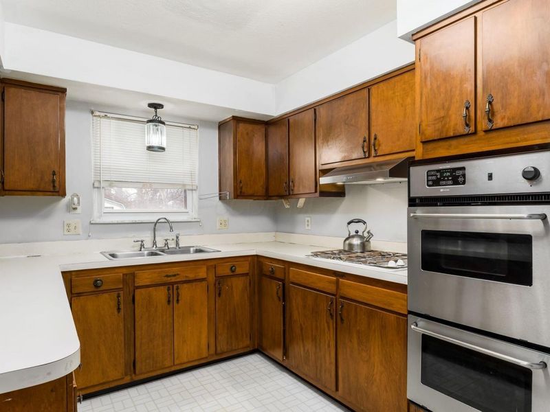 893 Hunt Valley Drive, Reynoldsburg, OH 43068 Photo 4