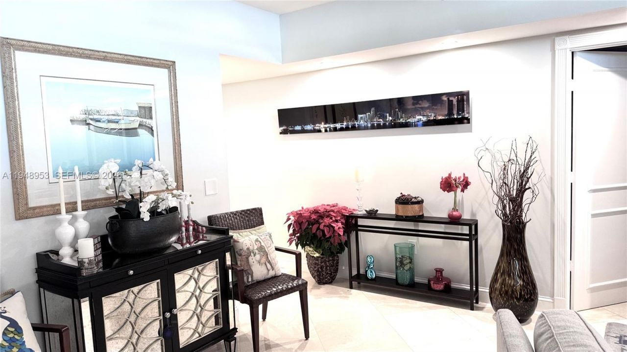 1000 S Pointe Dr , Unit 308, Miami Beach, FL 33139 Photo