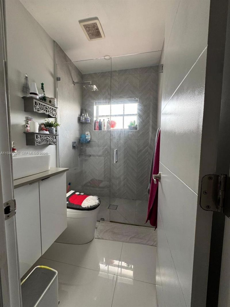 3551 Palm Ave, Unit 3551, Hialeah, FL 33012 Photo