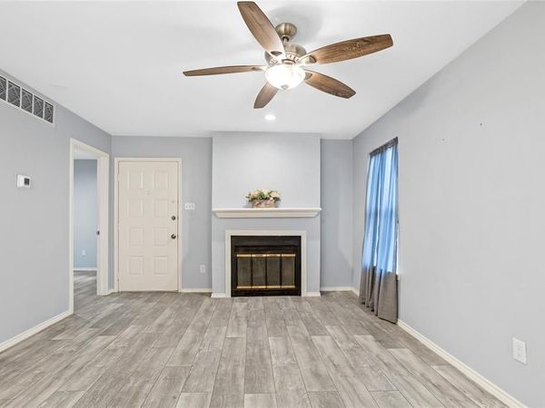 1735 Crest Grove Drive, Arlington, TX 76012