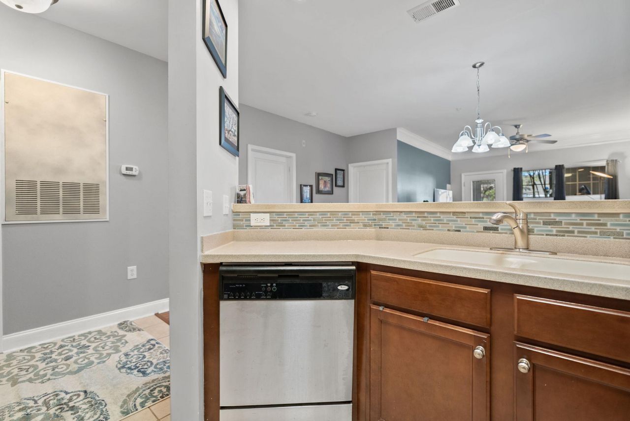 1101 Basildon Road Photo 13