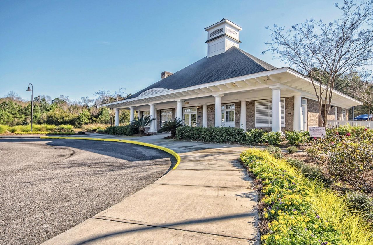 1101 Basildon Road Photo 33