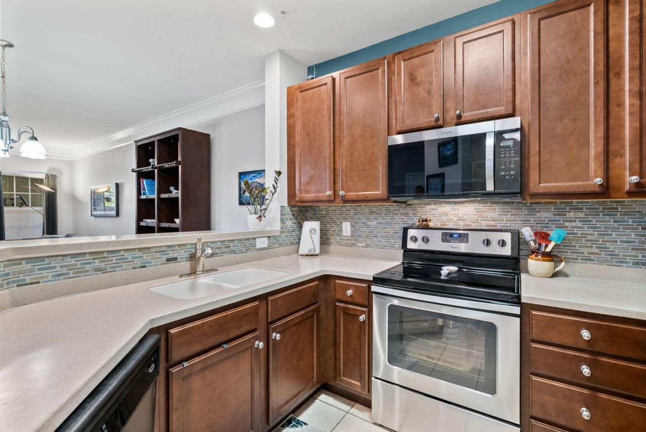 1101 Basildon Road Photo 8