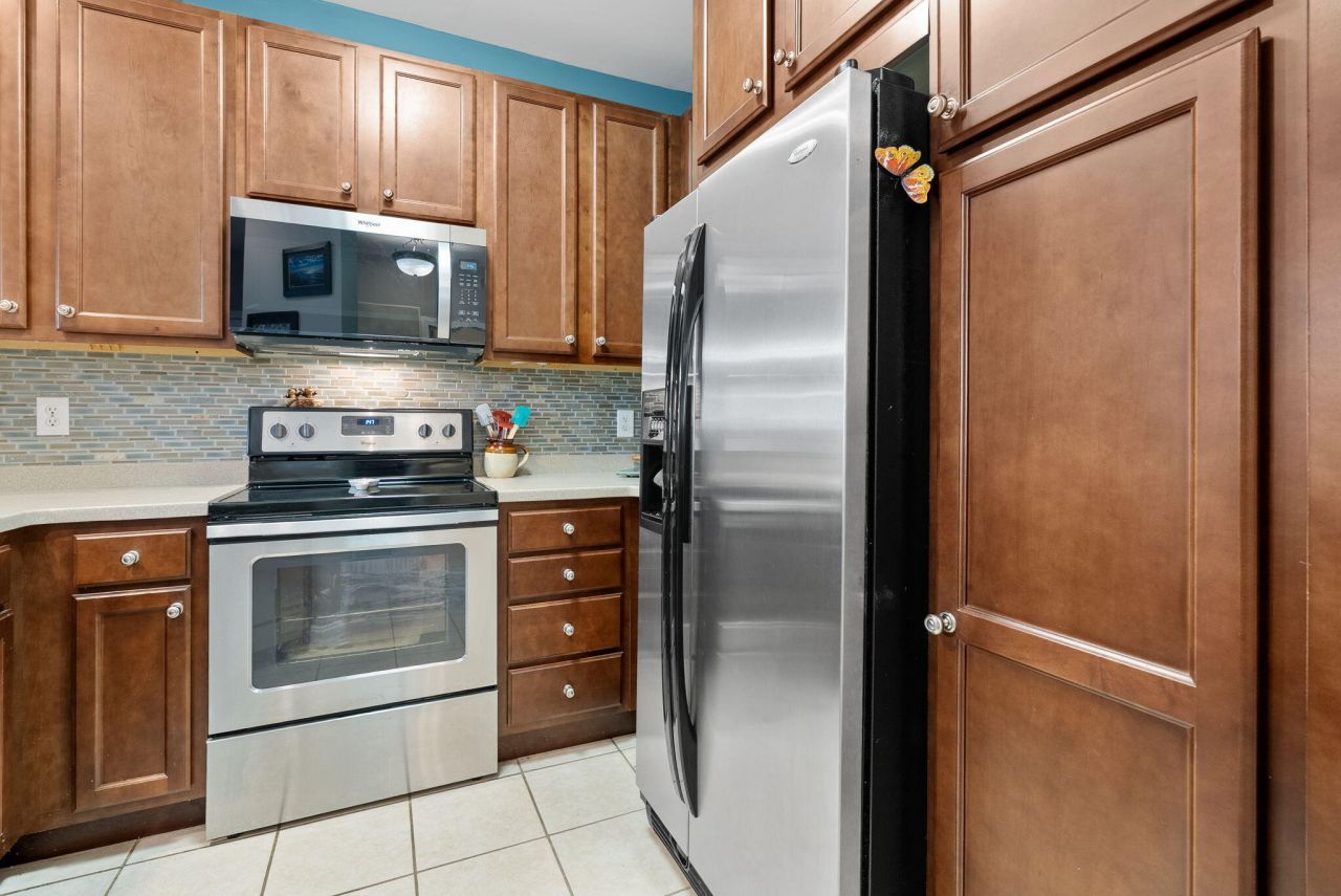 1101 Basildon Road Photo 9