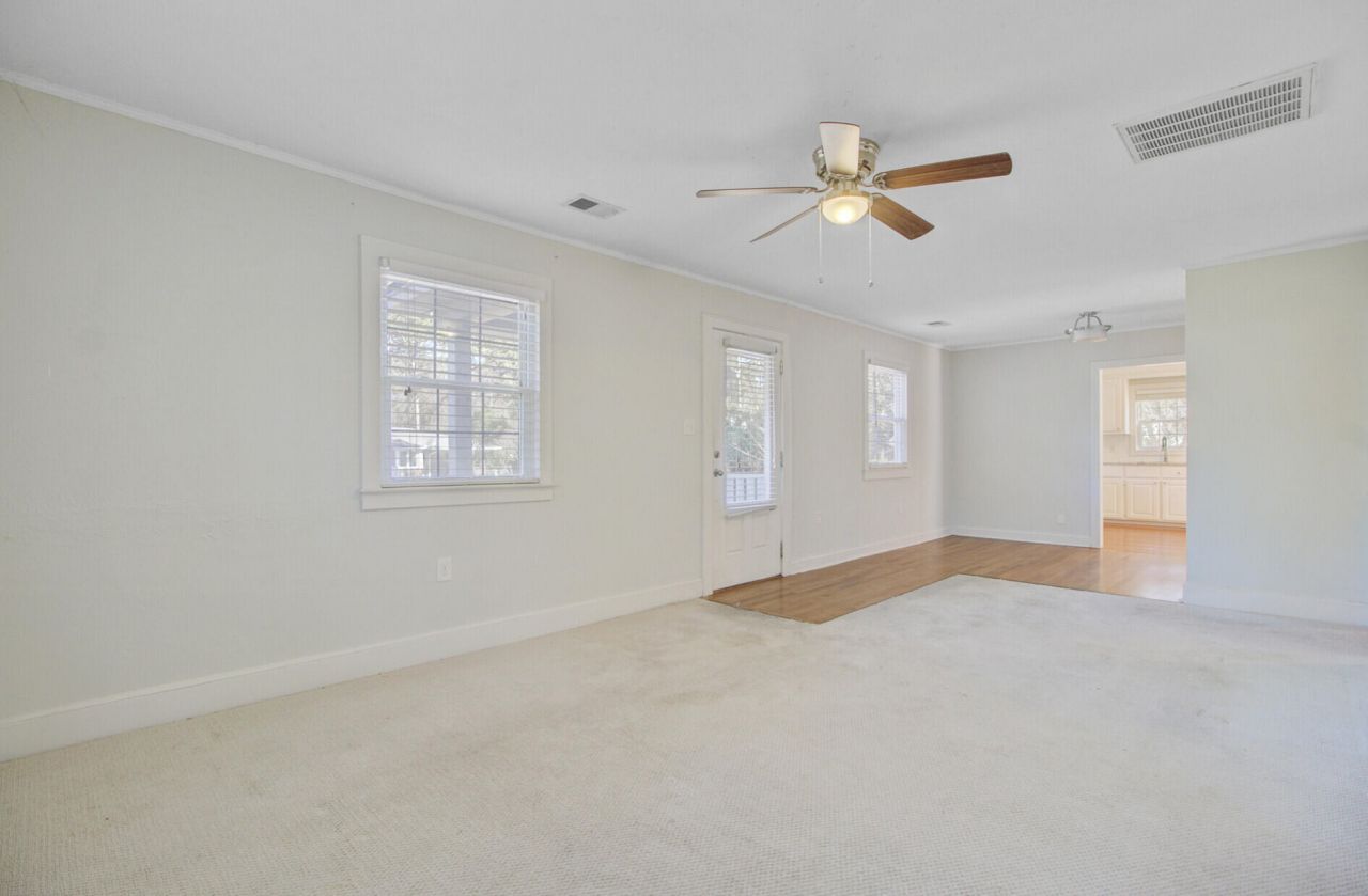 402 Golf Road Photo 7