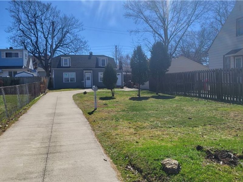 4011 Liggett Drive, Parma, OH 44134 Photo 2