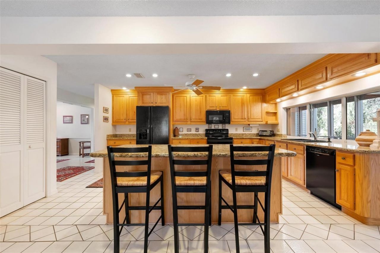 6964 Country Lakes Circle, Sarasota, FL 34243 Photo