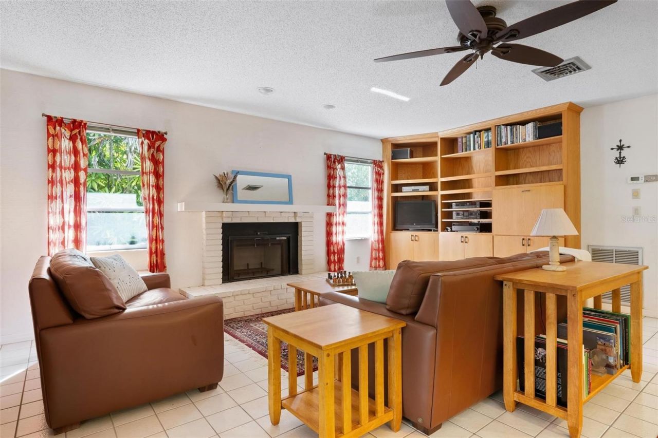 6964 Country Lakes Circle, Sarasota, FL 34243 Photo