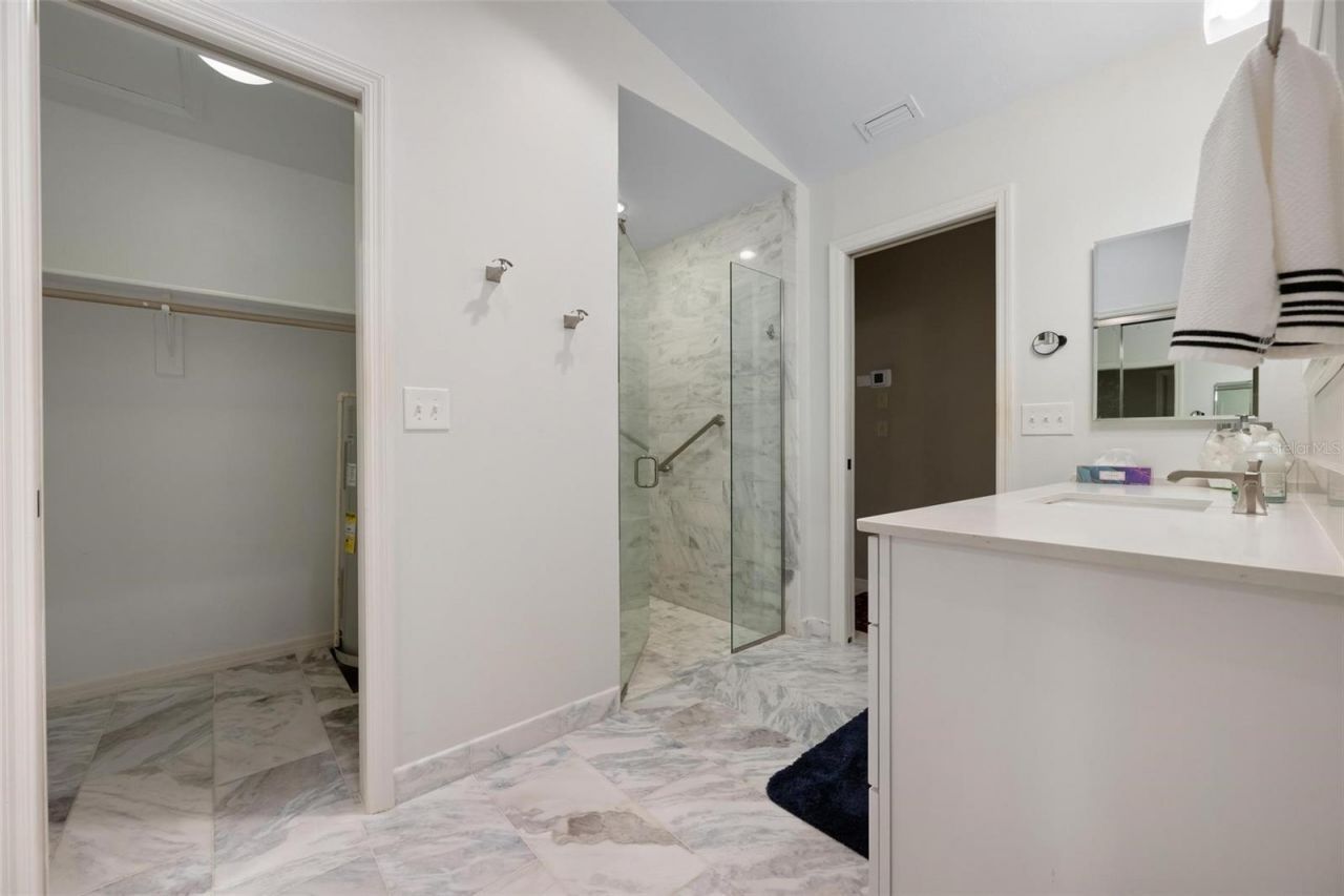 6964 Country Lakes Circle, Sarasota, FL 34243 Photo