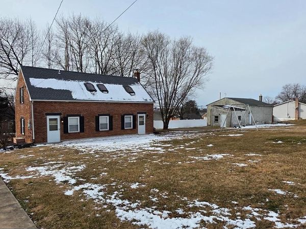 9 DIXIE DRIVE, RED LION, PA 17356