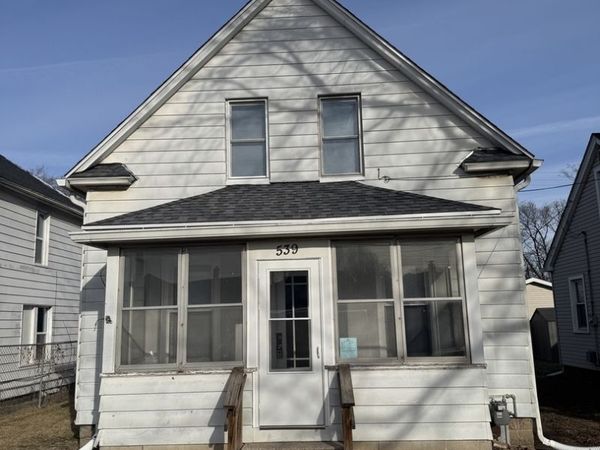 539 15th Avenue, East Moline, IL 61244