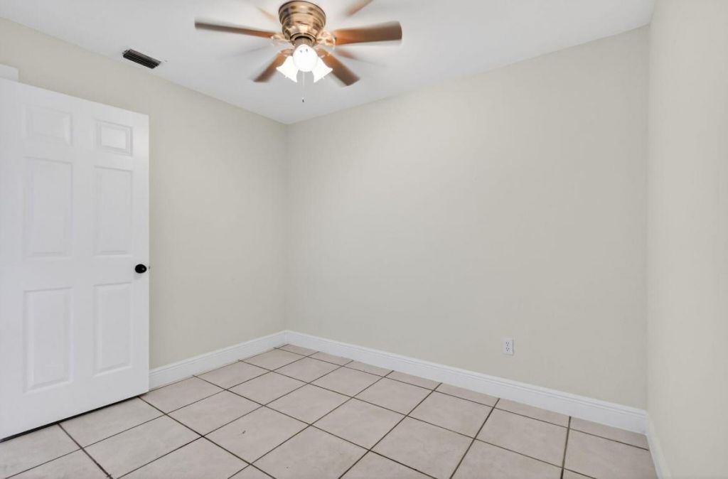 926 S 13th Avenue S, Lake Worth Beach, FL 33460 Photo