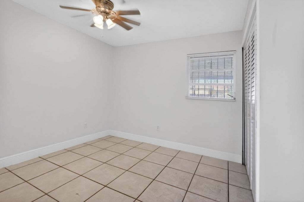 926 S 13th Avenue S, Lake Worth Beach, FL 33460 Photo