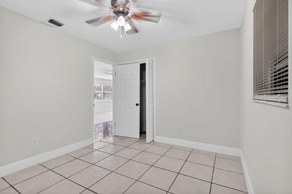 926 S 13th Avenue S, Lake Worth Beach, FL 33460 Photo