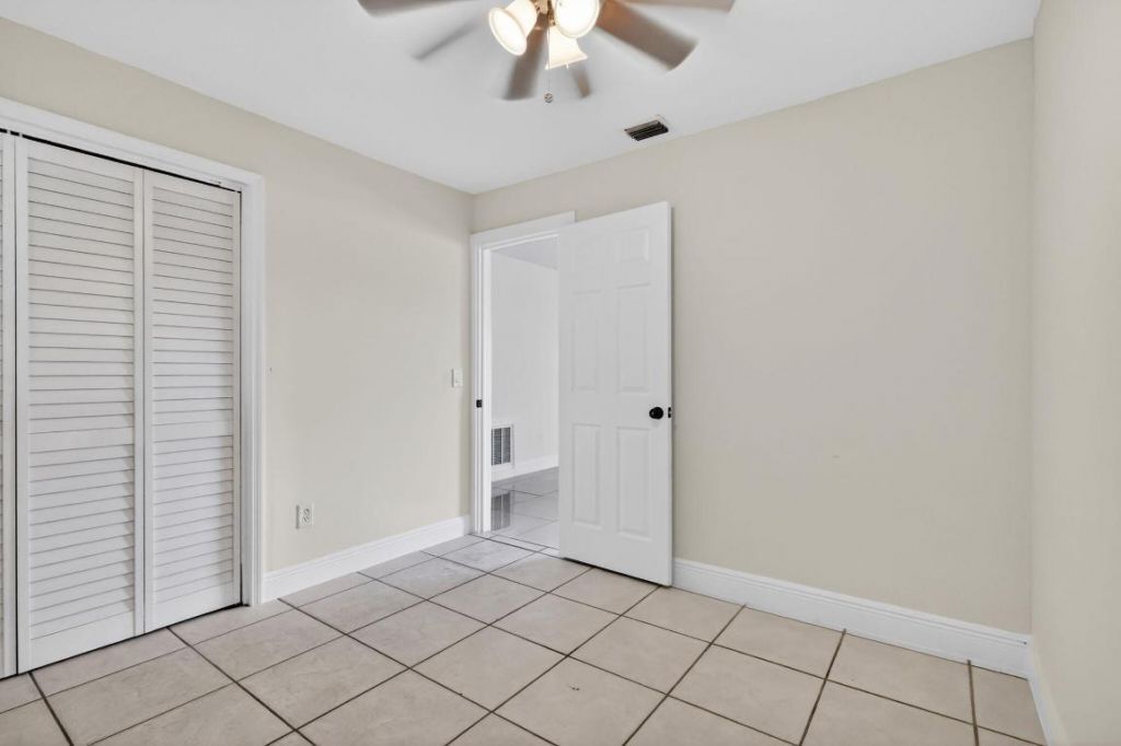 926 S 13th Avenue S, Lake Worth Beach, FL 33460 Photo