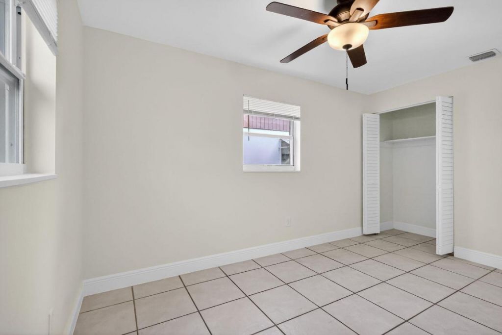 926 S 13th Avenue S, Lake Worth Beach, FL 33460 Photo