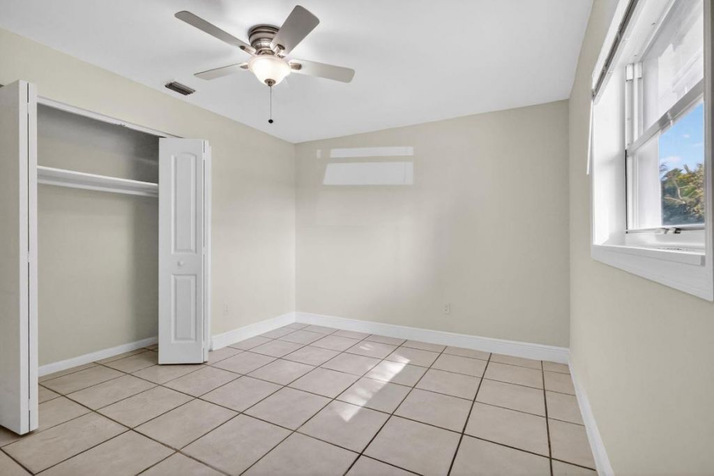 926 S 13th Avenue S, Lake Worth Beach, FL 33460 Photo