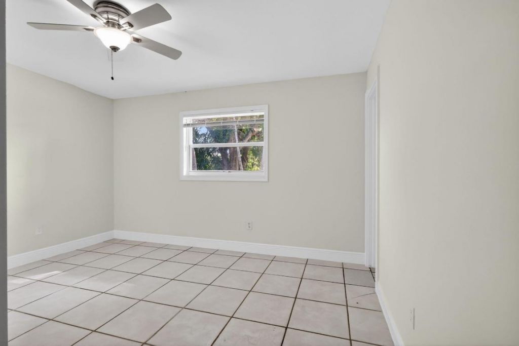 926 S 13th Avenue S, Lake Worth Beach, FL 33460 Photo