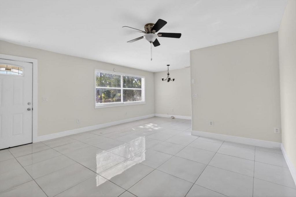 926 S 13th Avenue S, Lake Worth Beach, FL 33460 Photo