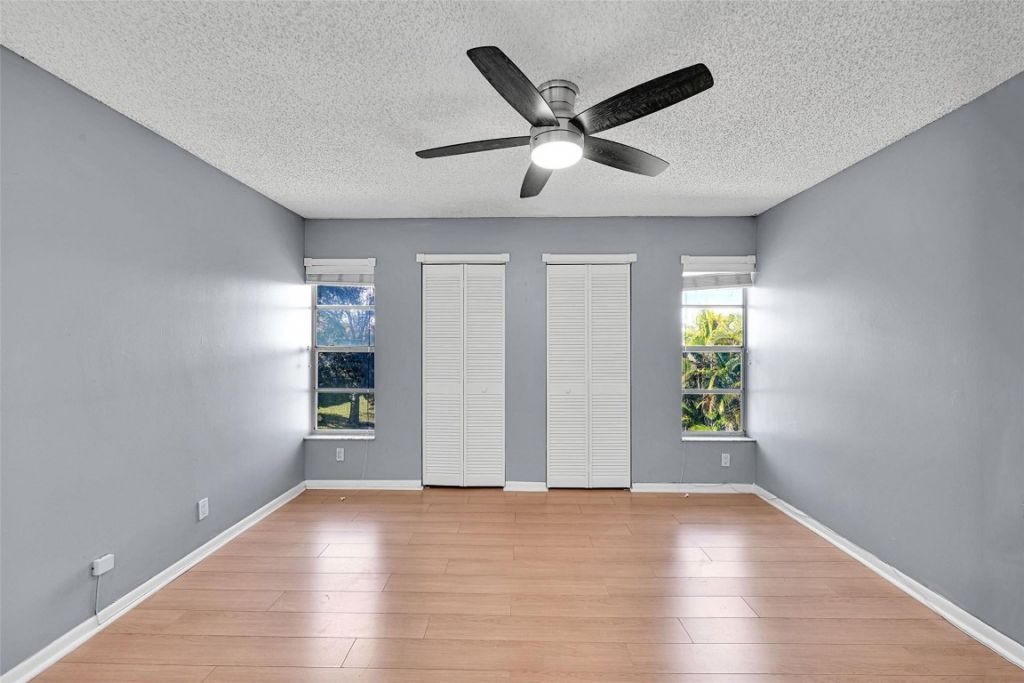 906 Twin Lakes Drive, Unit 8-J, Coral Springs, FL 33071 Photo