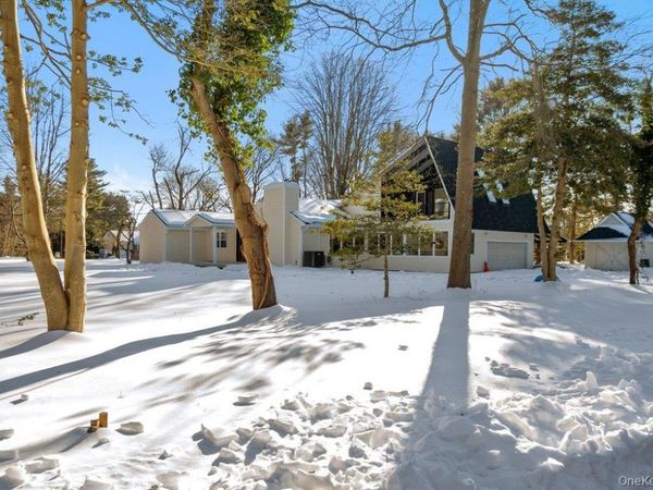 497 Woodbury Road, Cold Spring Harbor, NY 11724