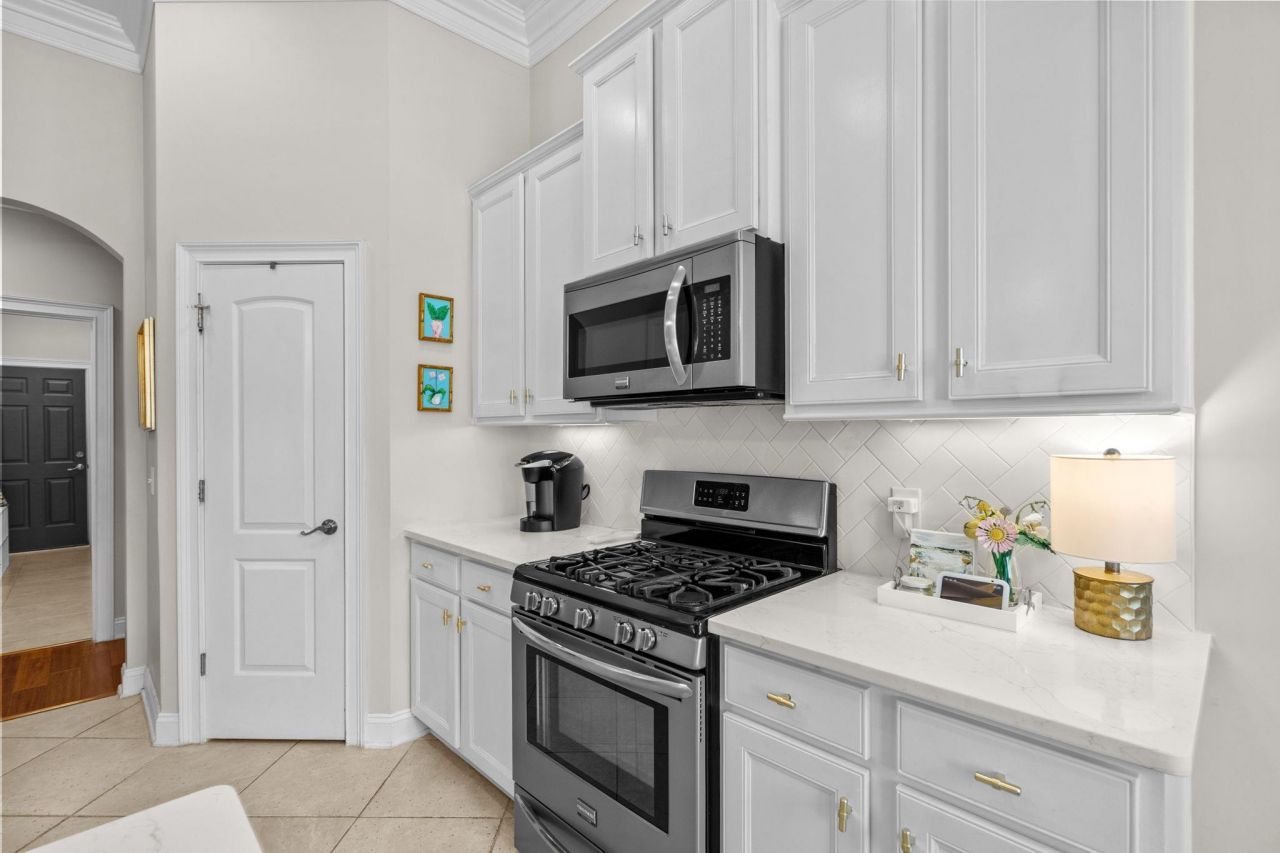 54 Summerlight Dr. Photo 16