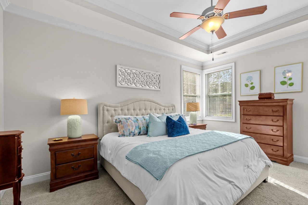 54 Summerlight Dr. Photo 23