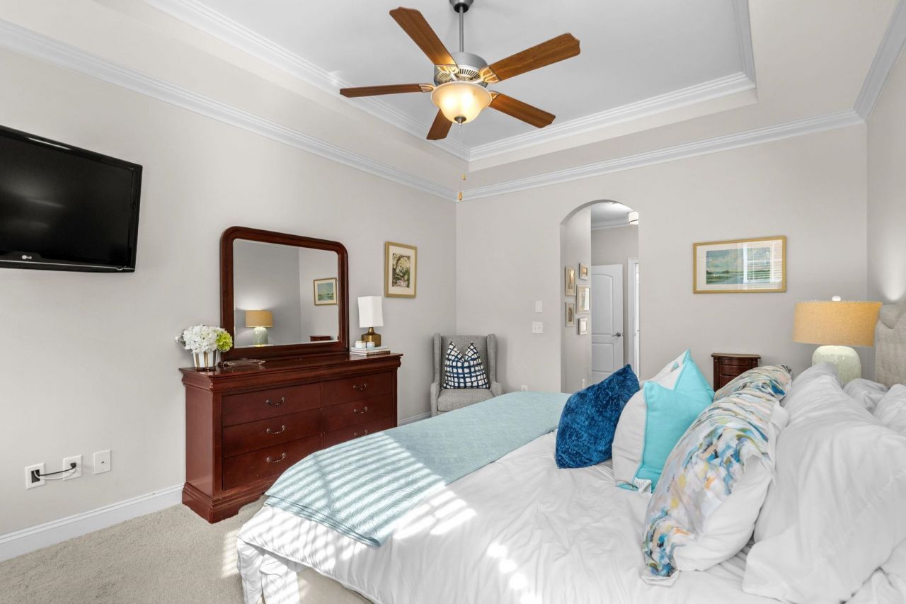 54 Summerlight Dr. Photo 24