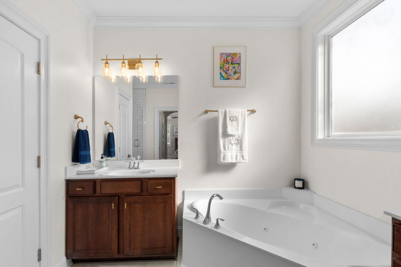 54 Summerlight Dr. Photo 25